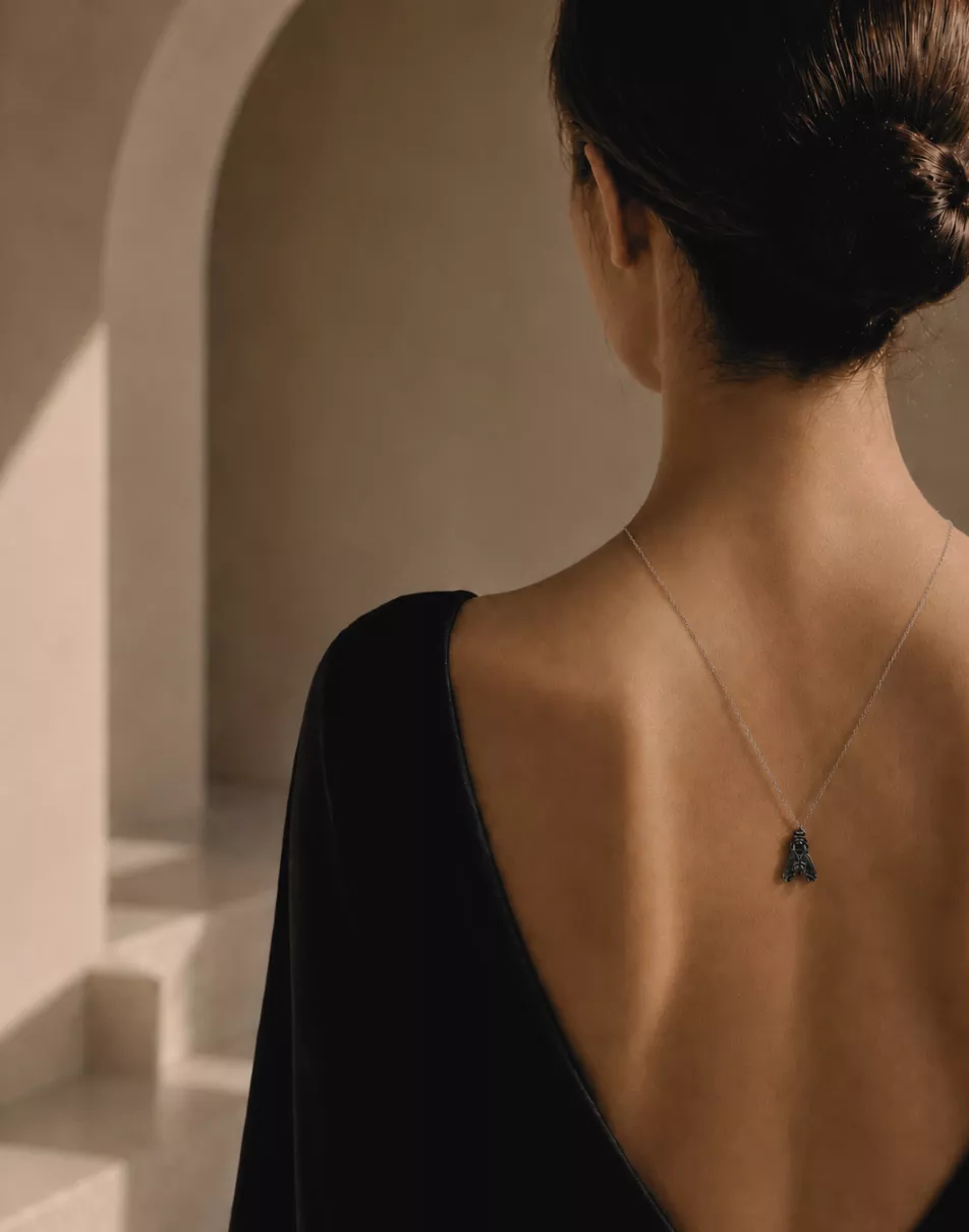 Collares